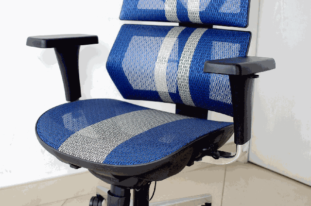 定制级别的舒适感，我添置了享耀家X5办公电脑椅