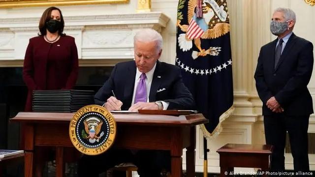 美国|拜登发1.9万亿，美国人当然叫好，全球呢？