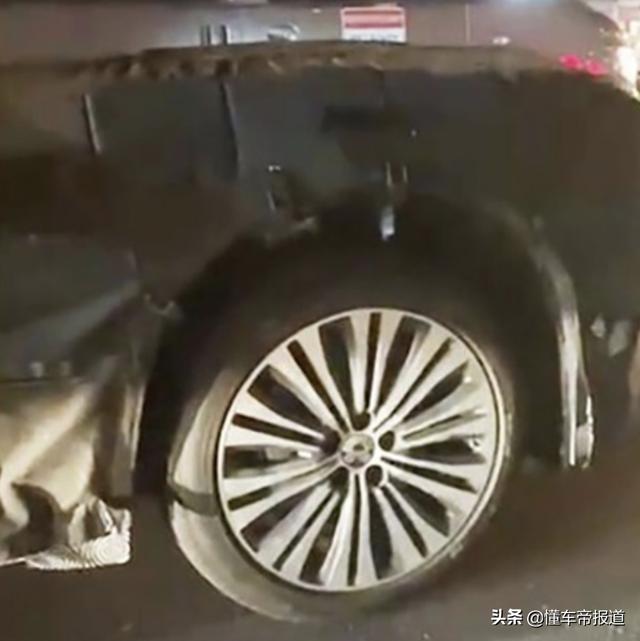 新车｜让特斯拉压力很大？疑似蔚来轿车内饰曝光，1月9日发布