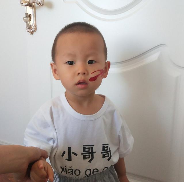 你的育儿经：宝宝最想销毁照片大赛，看完这些宝妈投稿，网友：确定是亲妈无疑