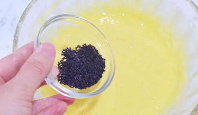 想吃薄脆的饼干不用去面包店买了，自己在家做，简单方便