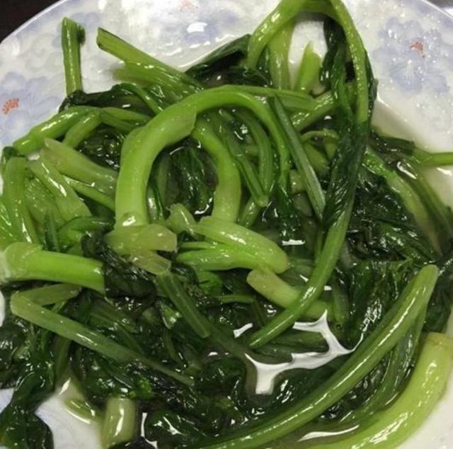 「你的育儿经」23岁准妈妈的“孕妇餐”火了，无人照顾自己做懒人饭，网友：心疼