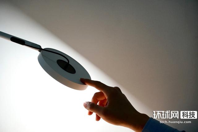 看护|小白智能看护灯开箱：让心意发光，让关爱留“影”