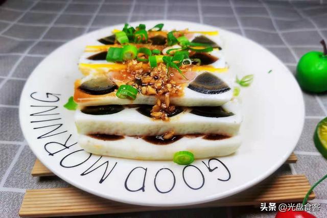 最近迷上吃它，上锅蒸一蒸就好，鲜滑爽口还解馋，味道比肉都香