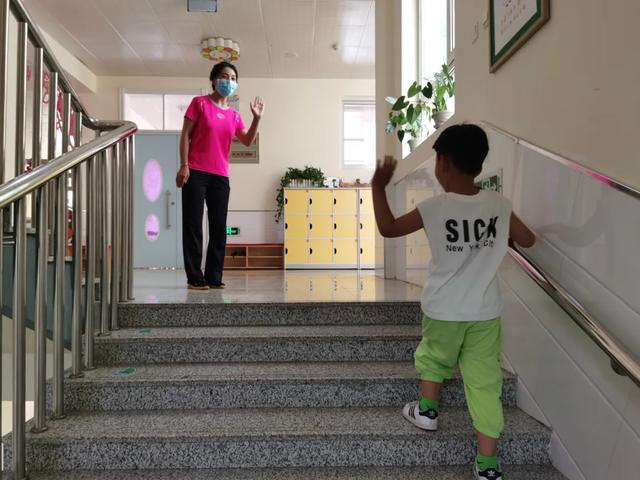 爱心总动员|不负时光 重燃希望 丨 文圣路(主园)幼儿复园一日生活纪实