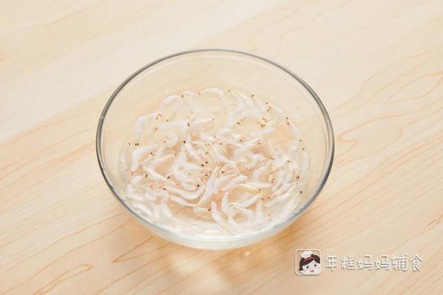 你的育儿经@别再逼娃喝水了！天暖了吃点它，补水又补维生素