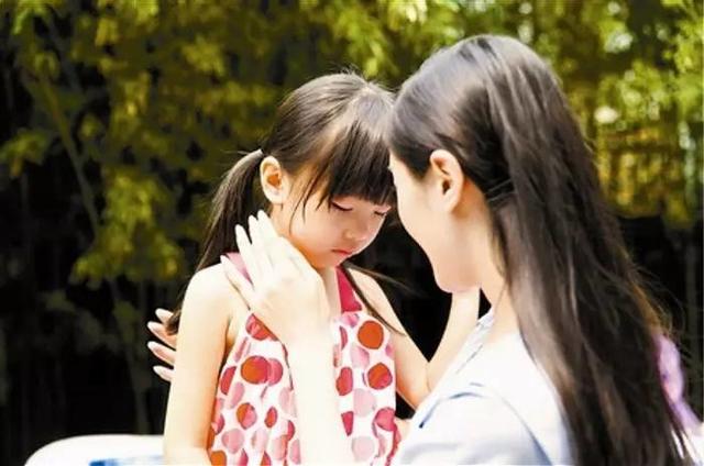 「超级宝妈」家长言语不当影响孩子一生，开玩笑的话也不行，看你说过几句