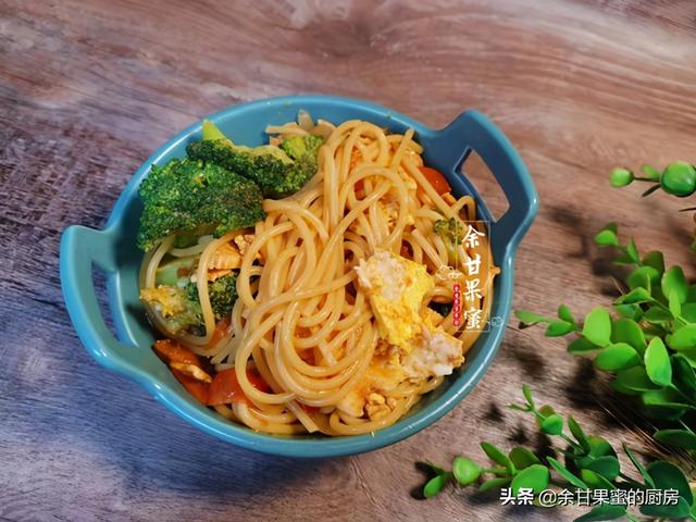 七天早餐不同样，面食小吃，汤菜主食皆有，一碗管饱