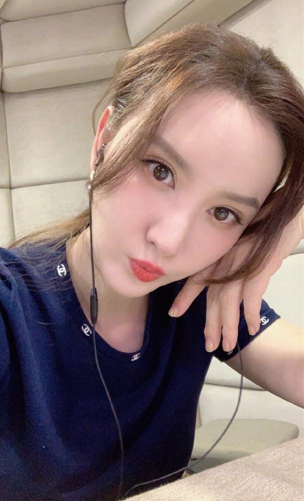 白衬杉格子梦|姐姐们大谈吴昕感情生活，张萌说话直戳人心，不愧是制作人