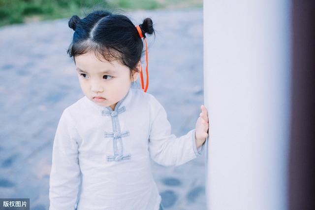 你的育儿经|孩子写的诗“我站在人群里，孤独得就像P上去的”15首孩子写的诗