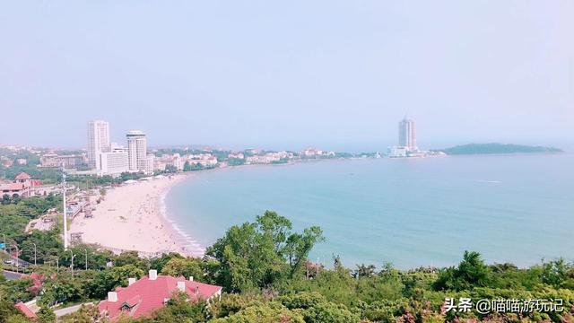 「玩乐足迹」海拔只有60米的青岛小鱼山，是欣赏老城区的最佳地，游客却不多