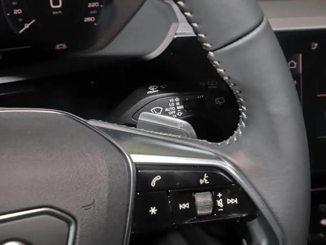 对比特斯拉Model X奥迪e-tron到底有多“稳”