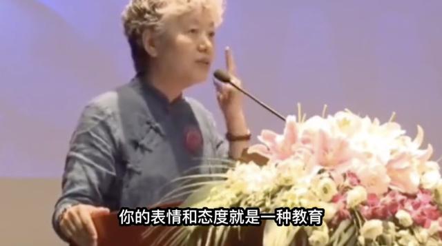 李玫瑾：孩子哭闹制不住？父母一个举动，比“讲道理”管用