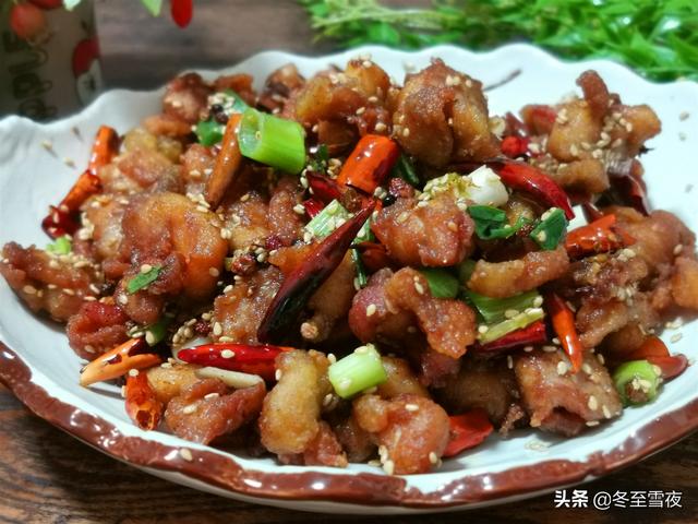 鸡腿|教你在家做辣子鸡丁，辣椒炒不糊，鸡丁外焦里嫩，方法一学就会