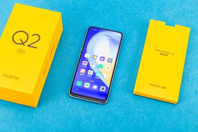 千元机也有旗舰质感？realme Q2 Pro素皮版太美了