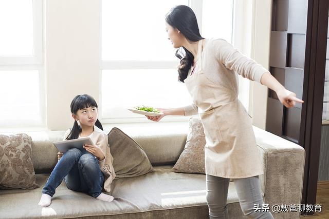 『超级宝妈』孩子逆反耍赖难教育？需改变沟通方式，父母这样沟通孩子最不抵触