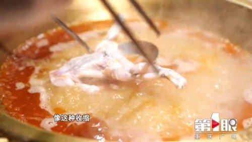 男子专为美食拍“定妆照”拍出的鸭肠非一般的美