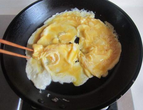 大米饭|做蛋炒饭，先炒鸡蛋是不对的，学会正确做法，米饭粒粒分明还金黄