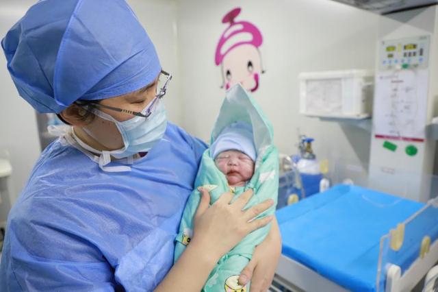 【超级宝妈】轻松生娃，“百人顺产计划”济南全城征集宝妈体验减痛分娩技术