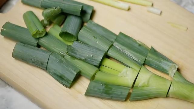 冬天里，吃牛肉羊肉不如吃它，软烂入味百吃不腻