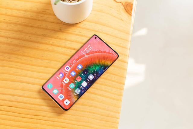 老顾客再次回购OPPO Find X2，屏幕性能依然很能打