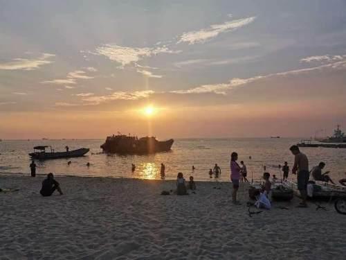 超级宝妈|夏季防溺水！地角人选择将孩子“扔”进海里