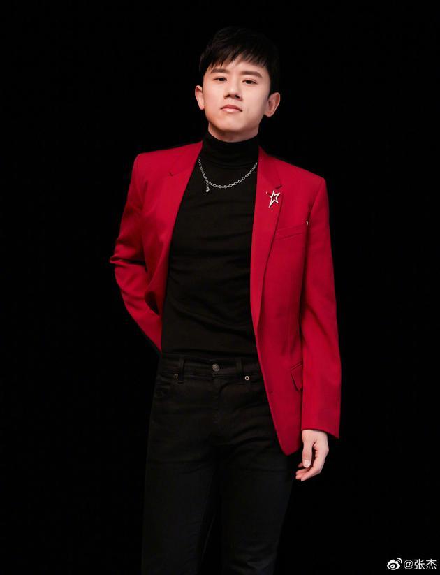 张杰幽默回应唱错歌词：小朋友可不能背错课文哦|东北网