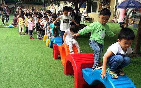 超级宝妈|幼儿园超前教育的害处，上了小学后将大爆发，上学能晚一年是一年