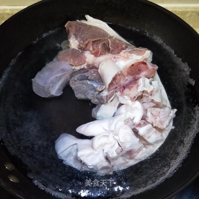 猪蹄这样做，软而不烂，肥而不腻！香糯可口，入口即化！家人超爱吃