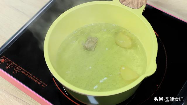 超级宝妈|绿色养眼新吃法，补钙又补铁