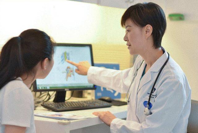 [超级宝妈]“出现意外先保我”，产妇分娩时偷偷嘱咐，在医生眼里却是无知
