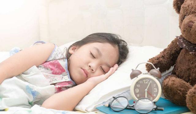 你的育儿经：“最懒舅舅”走红，为玩游戏“封印”外甥女，网友：是个人才