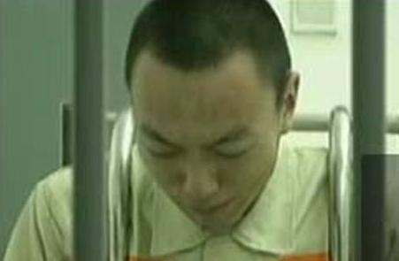#超级宝妈#当年因“我爸是李刚”走红的李启铭,如今32岁过得咋样?自作自受