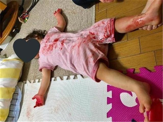 你的育儿经：4岁女娃独自在家浑身是“血”，吓瘫亲妈，看清以后哭笑不得