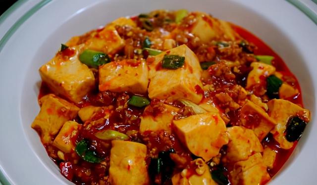 原来这才是麻婆豆腐的正确做法，教你几个诀窍，豆腐入味又下饭