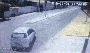 20张车祸现场动图，没车也得看！