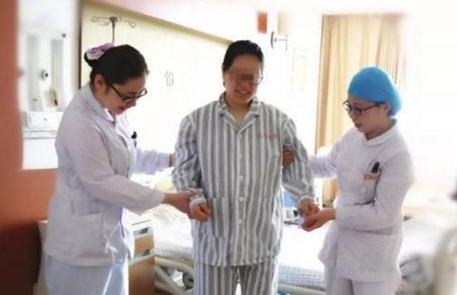 产科医生建议:剖腹产坐月子,做到"4早1晚",恢复身材快又好