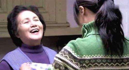 [超级宝妈]妻子去医院产检，医生说孩子长个“小尾巴”，婆婆：过来人都知道