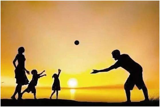 【你的育儿经】育儿专家：孩子经常玩手机家长学会几招，不打不骂让孩子放下手机