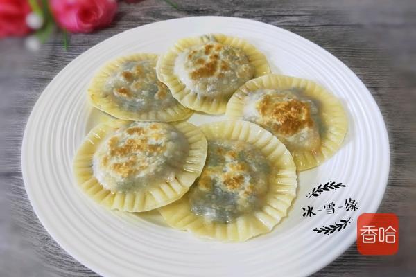 [超级宝妈]早上用它给儿子做早餐，个个皮薄馅大，不用发面还省事