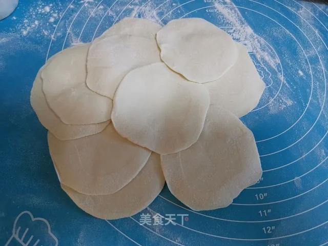 薄如蝉翼的春饼，卷肉卷菜都好吃！