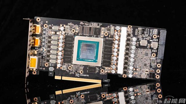 技嘉RTX 3080 VISION OC雪鹰显卡评测