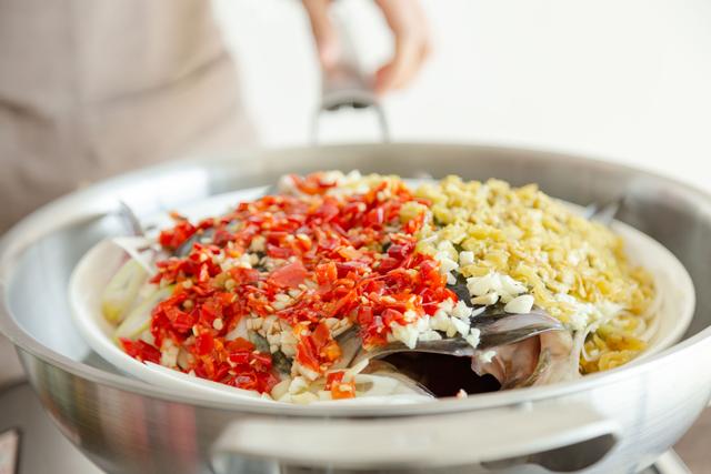 天越冷就越馋这道菜，香辣开胃，一口接一口真过瘾，吃得大汗淋淋