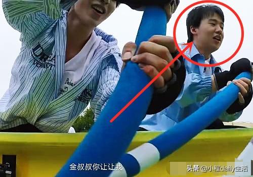 奔跑吧:蔡徐坤玩棒球时,谁注意郭麒麟的表情,满脸嫌弃藏不住|9号放映厅