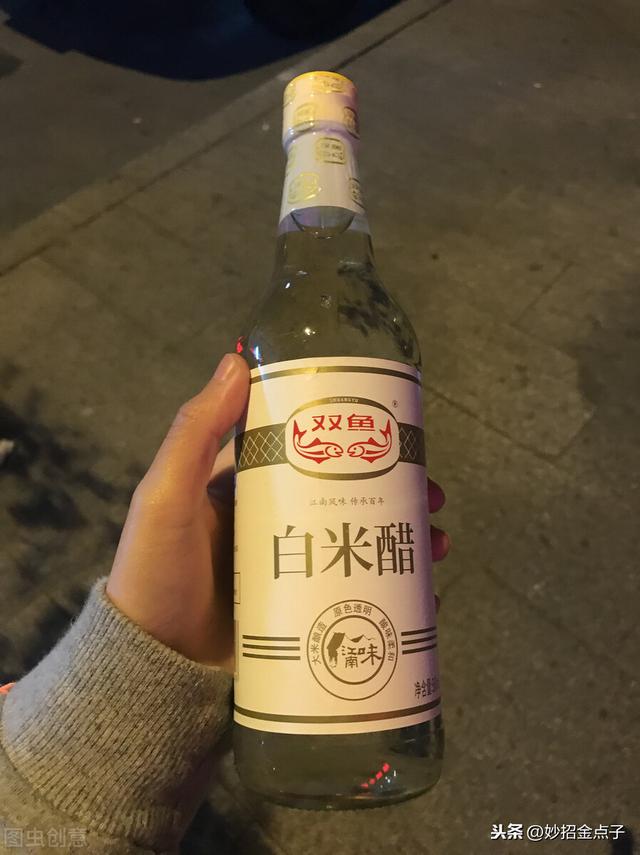 掌握清洗纱窗最快速有效的方法，卫生干净彻底清除顽固污垢及灰尘