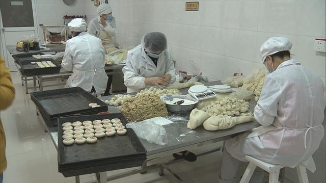 松饼|高桥松饼：咬下去一口酥松，是传统的年味