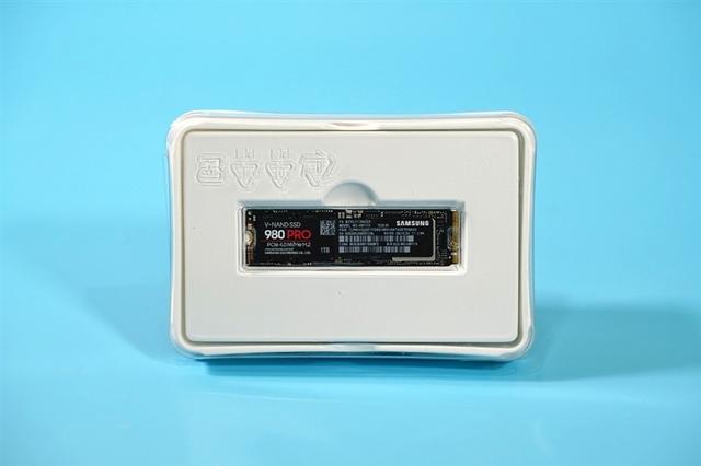 首款7GB/s SSD！三星980PRO 1TB评测：永恒的1.8GB/s缓外写入速度