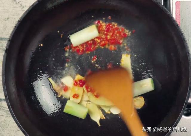 简单好吃的可乐翅根，孩子爱吃的肉食美味，肉嫩甜香，营养解馋