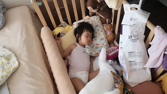 相亲相爱|第915天 英语超级写作奶爸，以双语日记倾心记录女儿生活