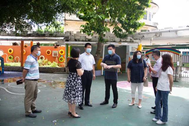 超级宝妈|王长青副市长一行莅临市二轻幼儿园督导检查复学防控工作